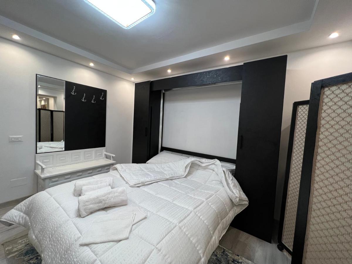 Apartment Tirana On Myslym Shyri Esterno foto